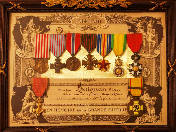 tableau médailles militaires