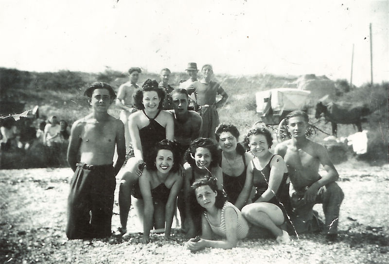 A la plage en 1943